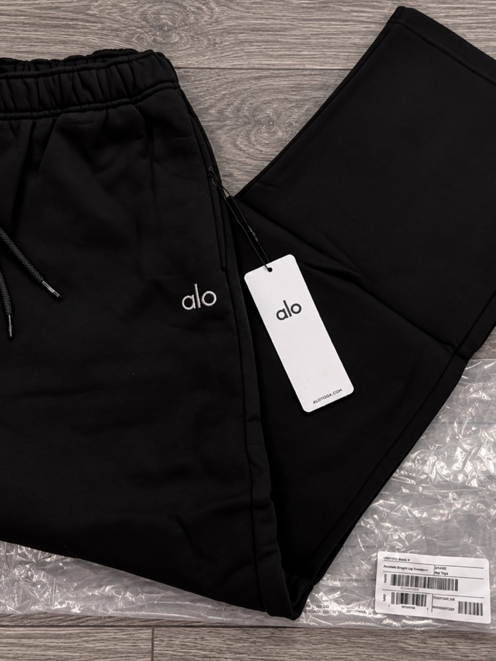 Alo Yoga Accolade Straight Leg Sweatpant Black Size L NWT